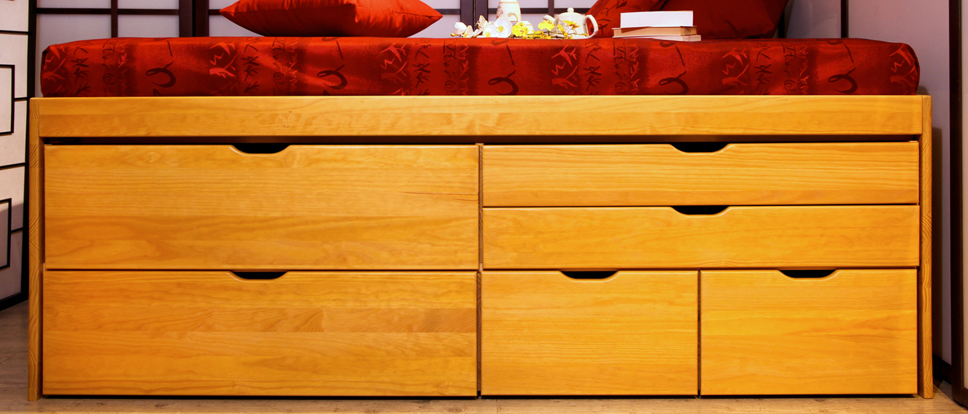 Canapé futon convertible en bois massif